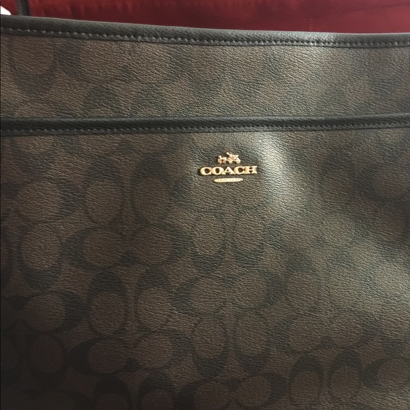 Coach signature file crossbody handbag - Picture 2 of 6